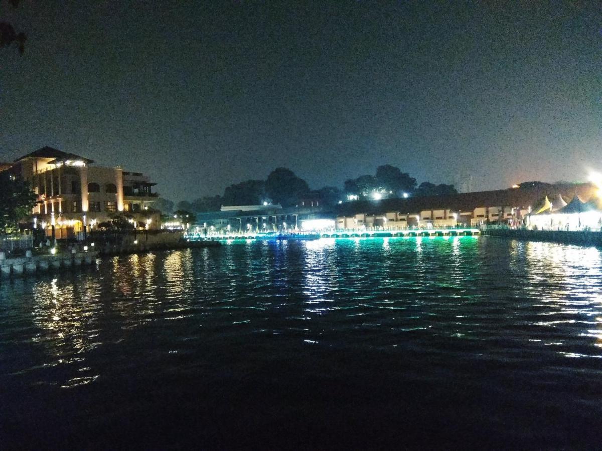 Dekota Homestay Jonker Melaka Eksteriør bilde